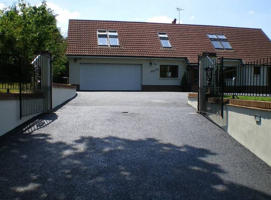 Bungalow with tarmac drive